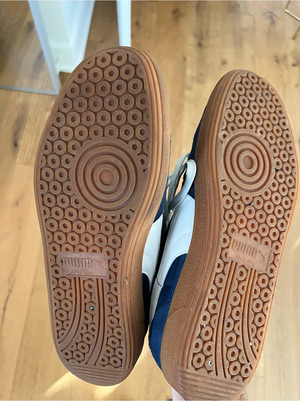 Puma Palermo Men’s Navy Suede Sneakers with White Laces and Gum Sole - Picture 9 of 10